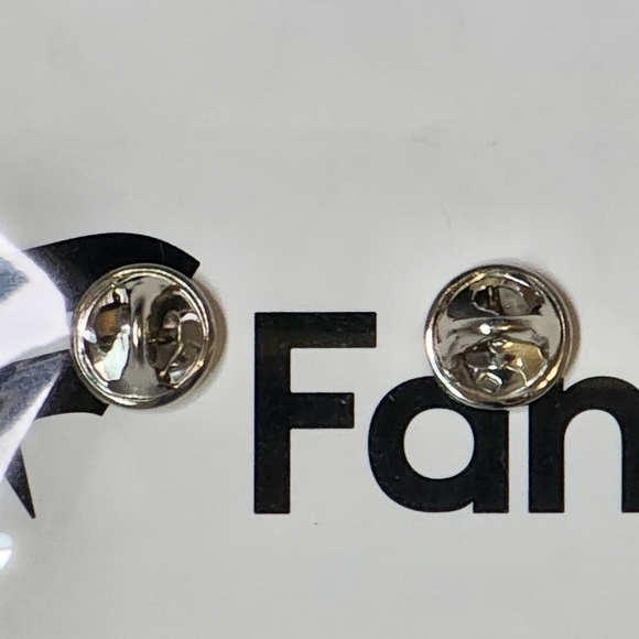 MLB 1989 WORLD SERIES 30TH ANNIVERSARY Battle of the Bay Commemorative Pin NWT - Picture 5 of 7